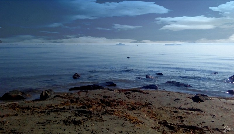 Mucho mar y pocos amigos. En esta orilla calma©. De Jpellicer.